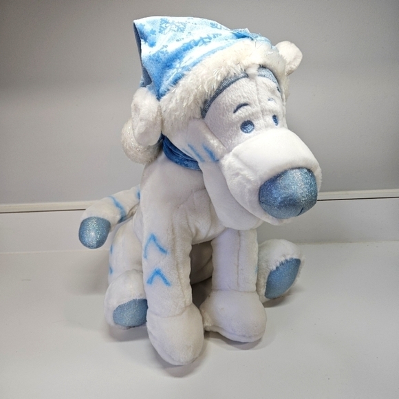VINTAGE Disney Store Snowflake Pals Tigger 12" Winter Plush Pooh White Blue - Picture 1 of 6